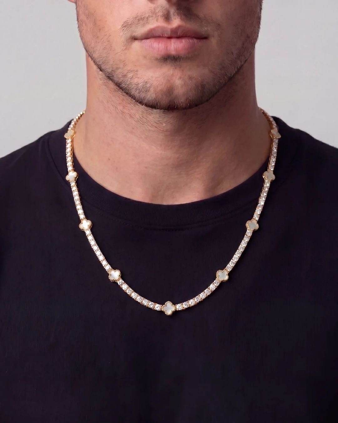 Clover Necklace | Nacre Gold 2