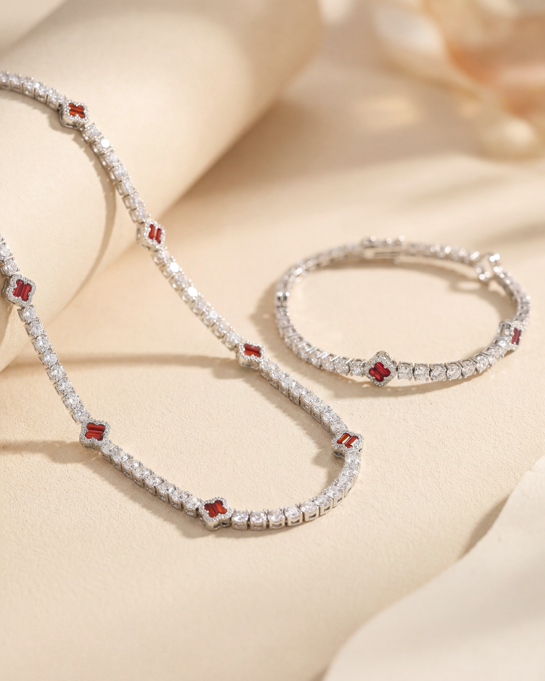 Clover Necklace | Burgundy Silver 3