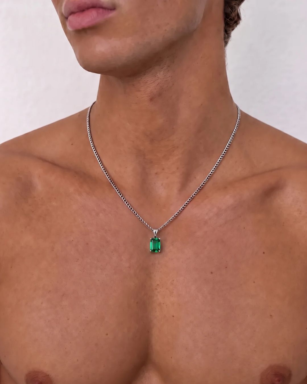 Emerald Pendant Necklace | 2 Carat 4