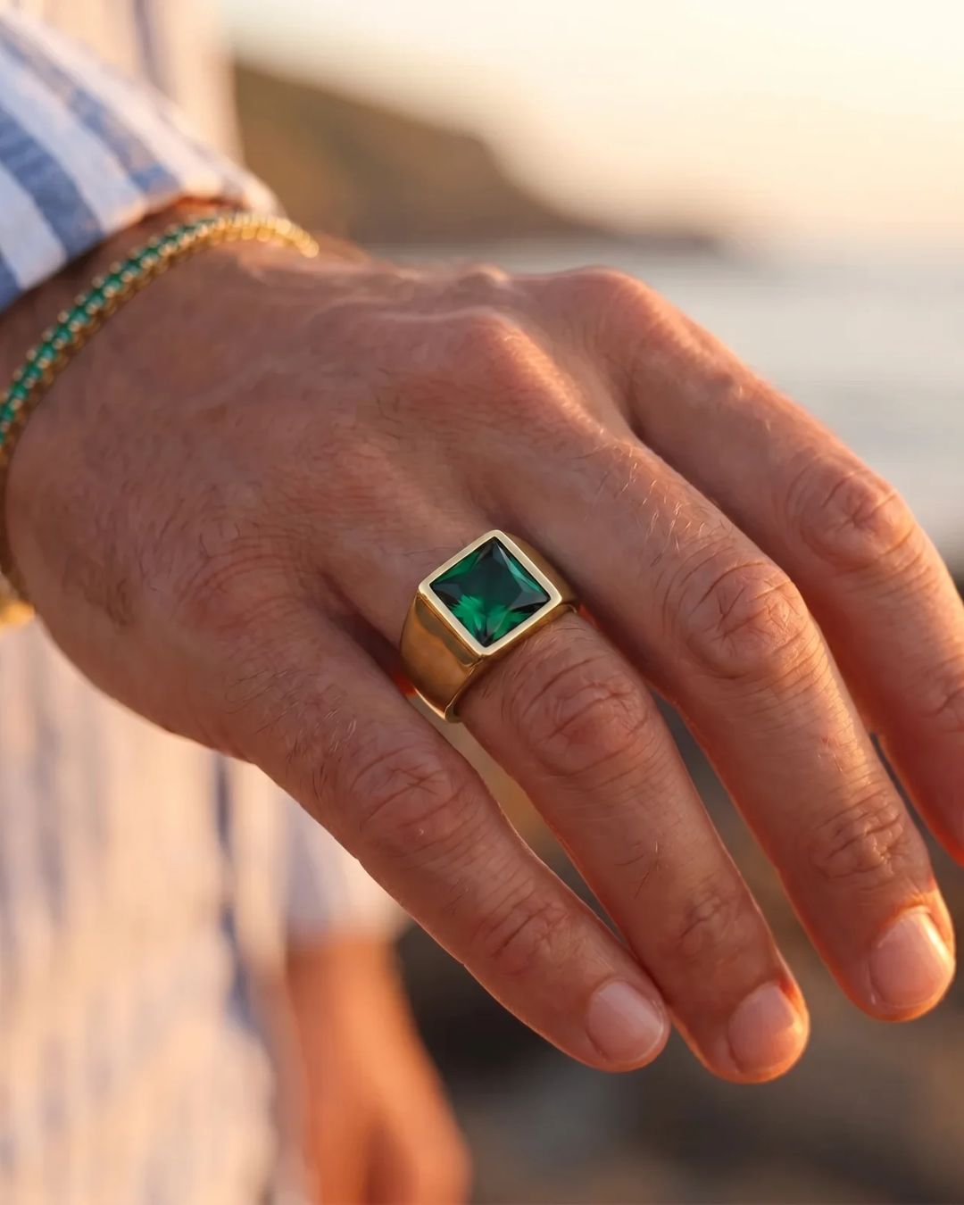 Emerald Ring | Gold 4