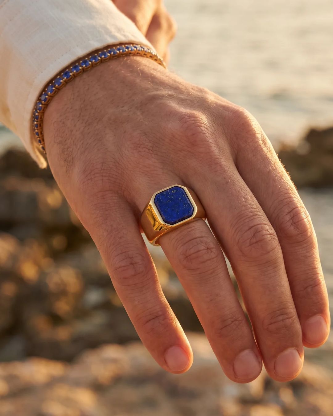 Lapis Lazuli Signet Ring | Gold 2