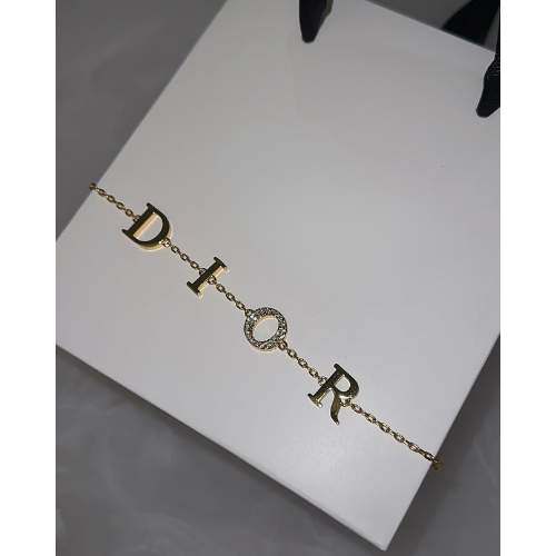 CD Elegant Bracelet 4