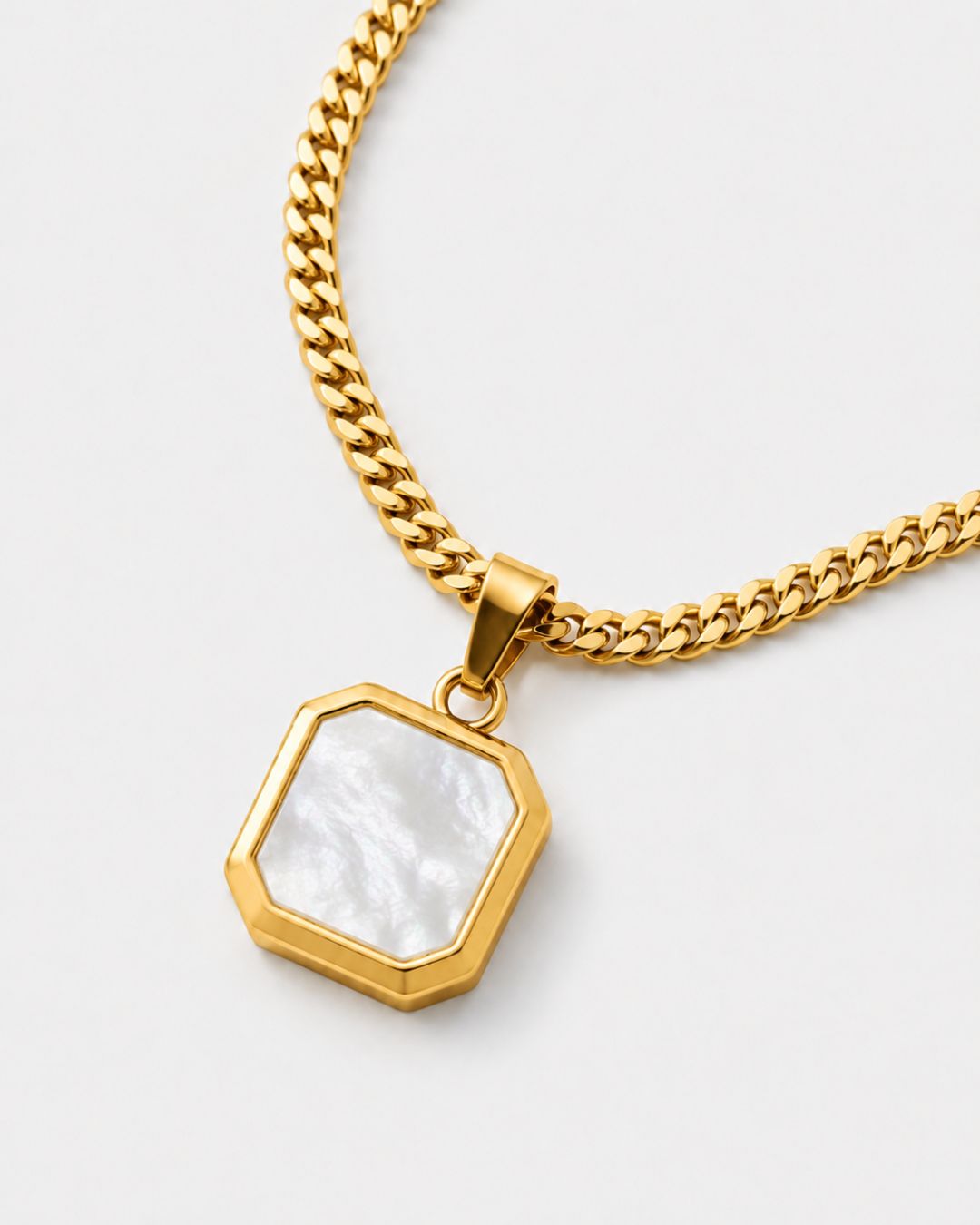 Mother of Pearl Pendant Necklace | Gold 3