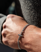 Eterna Cross Bracelet | Platinum 3