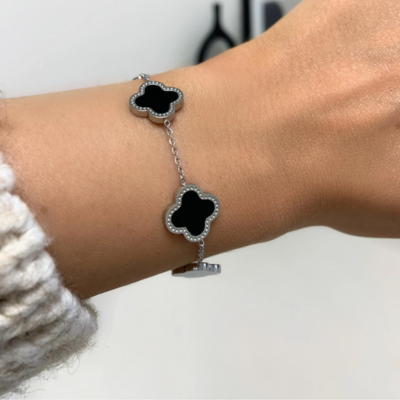 The Clover Bracelet 18