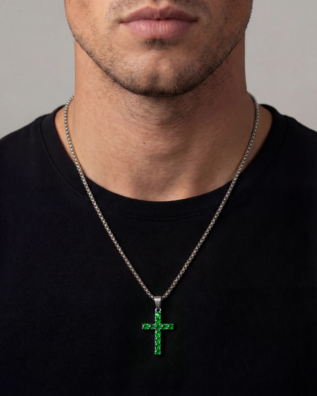 Zirconia Cross Necklace | Emerald green 2