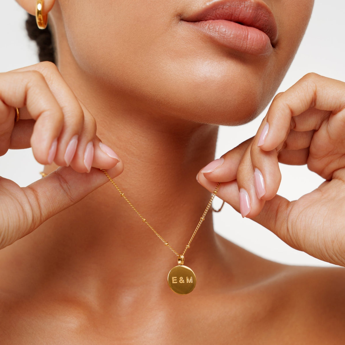Dainty Medallion Necklace 4