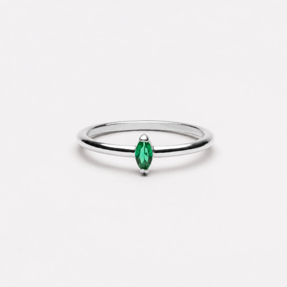 Dainty Emerald Ring 7