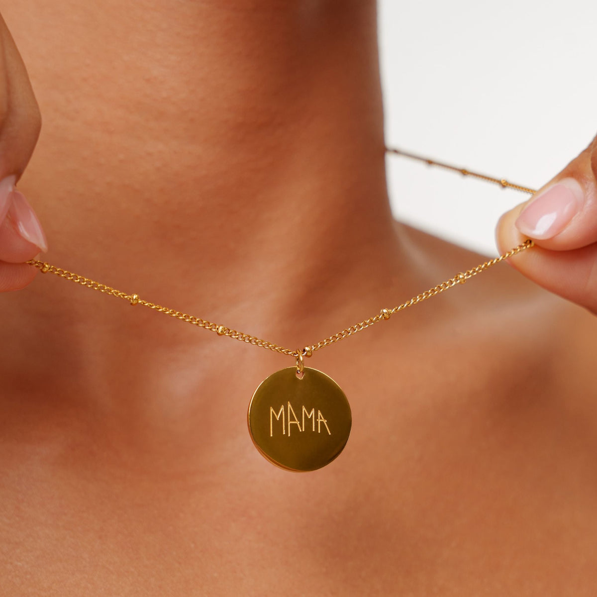 Drawing Disc Necklace 1