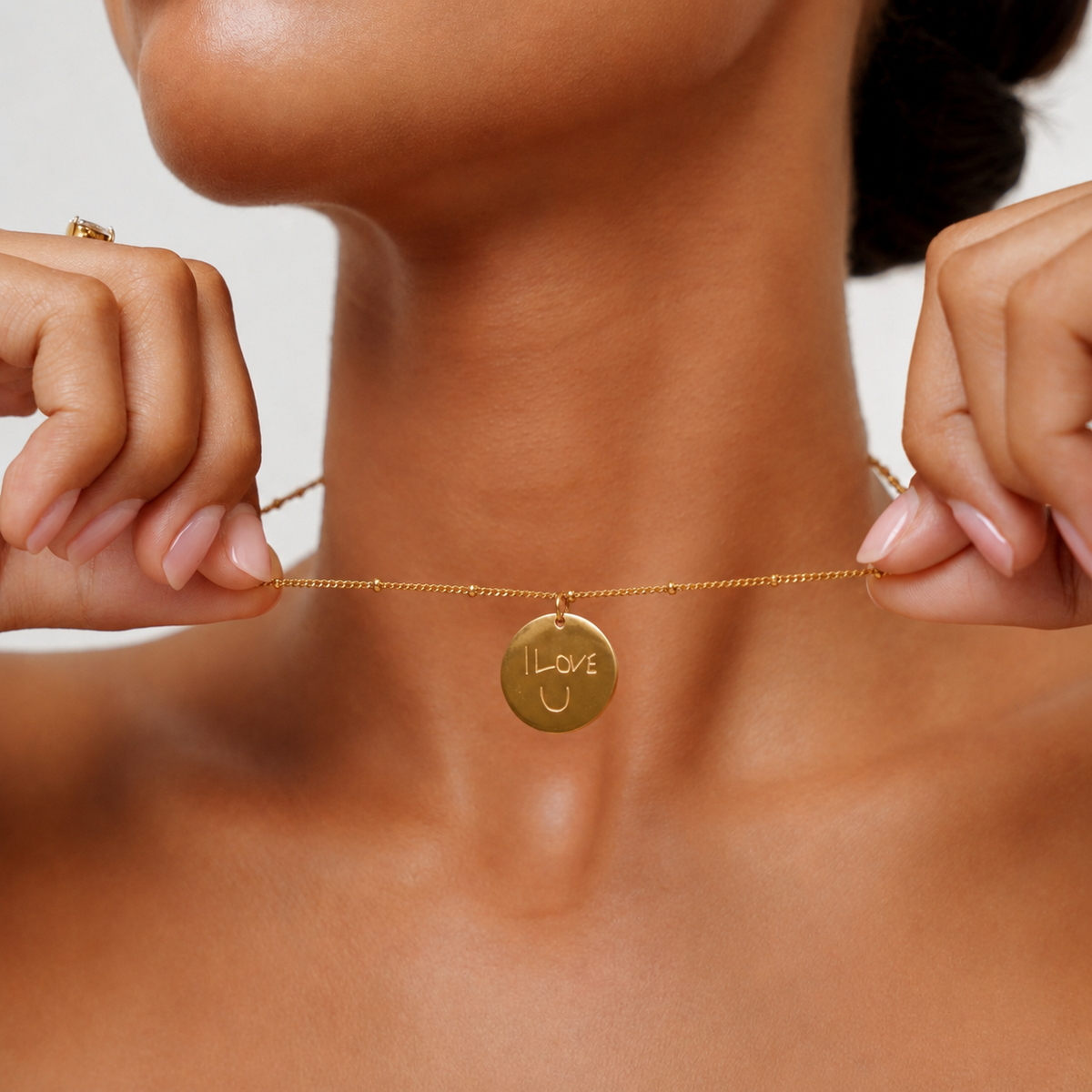 Drawing Disc Necklace 3