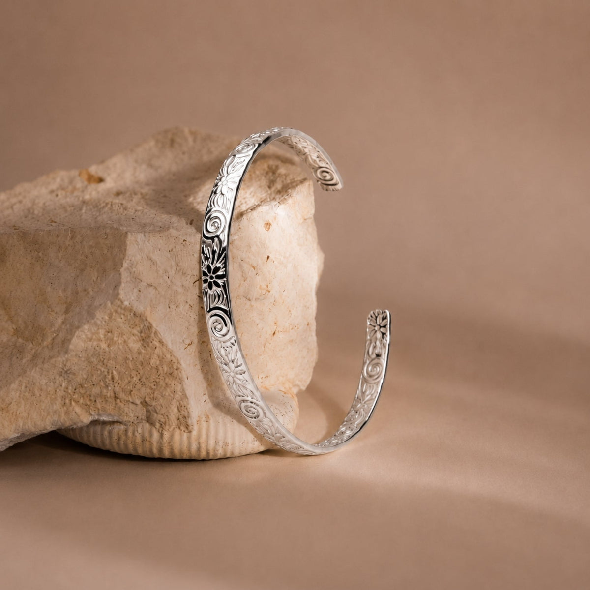 Flora Cuff 15