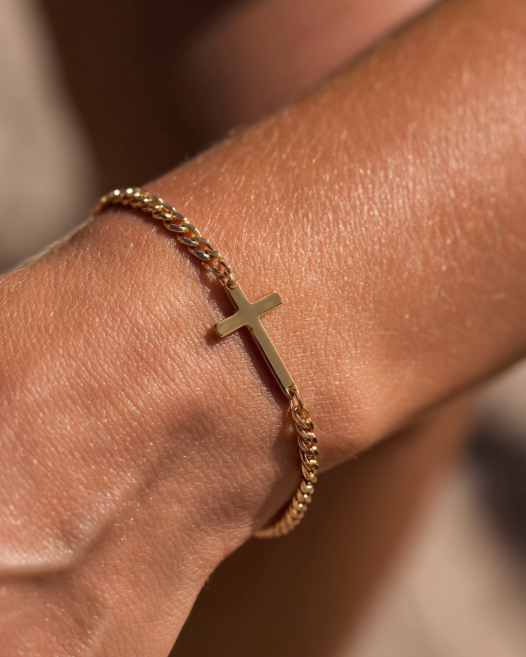 Eterna Cross Bracelet | 14K Gold 2