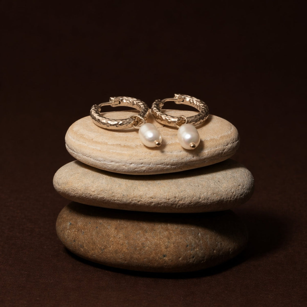 Hammered Pearl Hoop Earrings 8