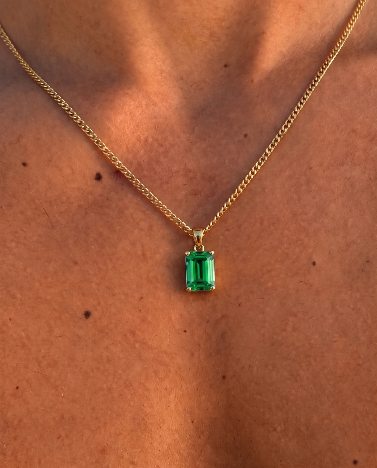 Emerald Pendant Necklace | 2 Carat 18K Gold 6