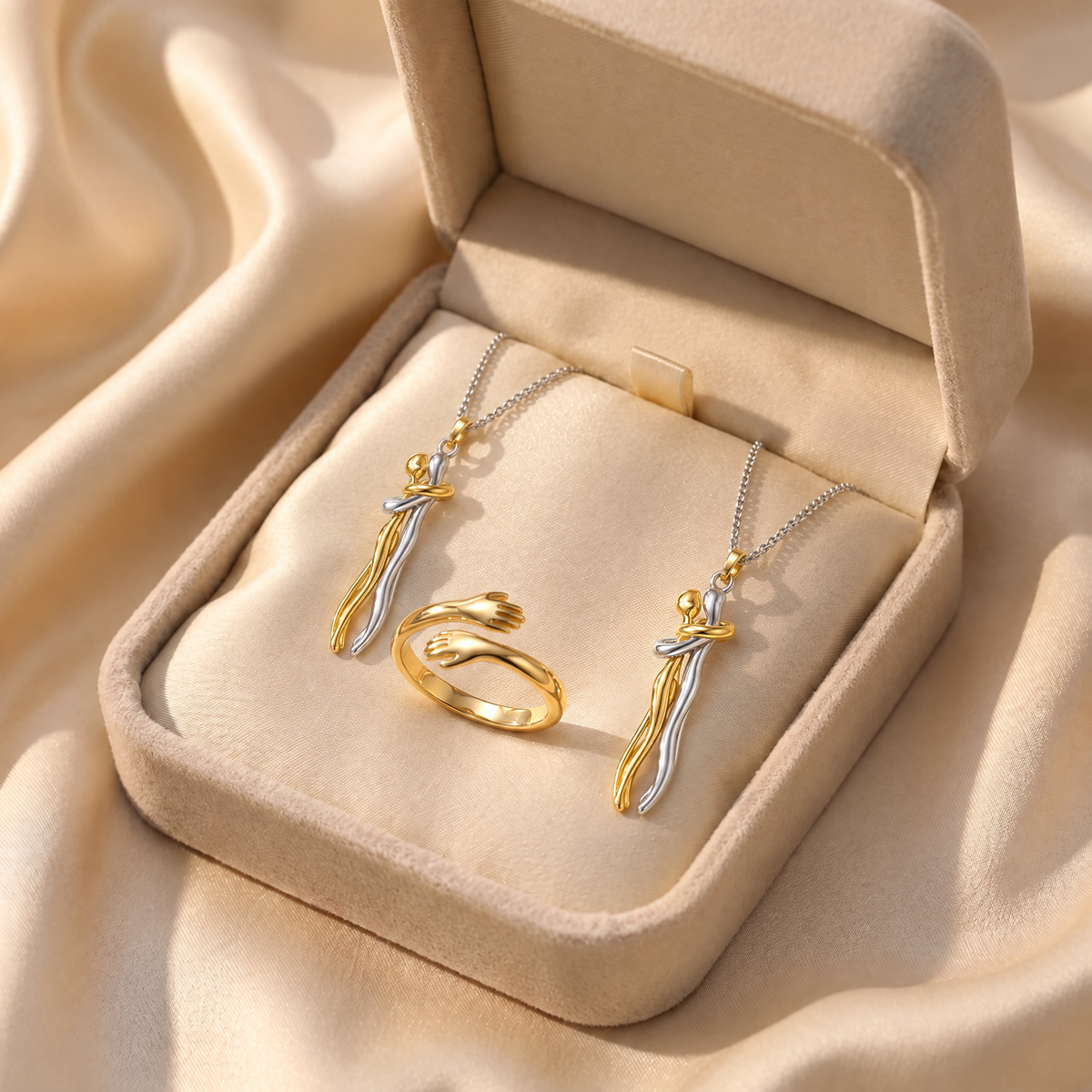 The Family Matching Set (2x Embrace Necklace + Gold Ring) 11