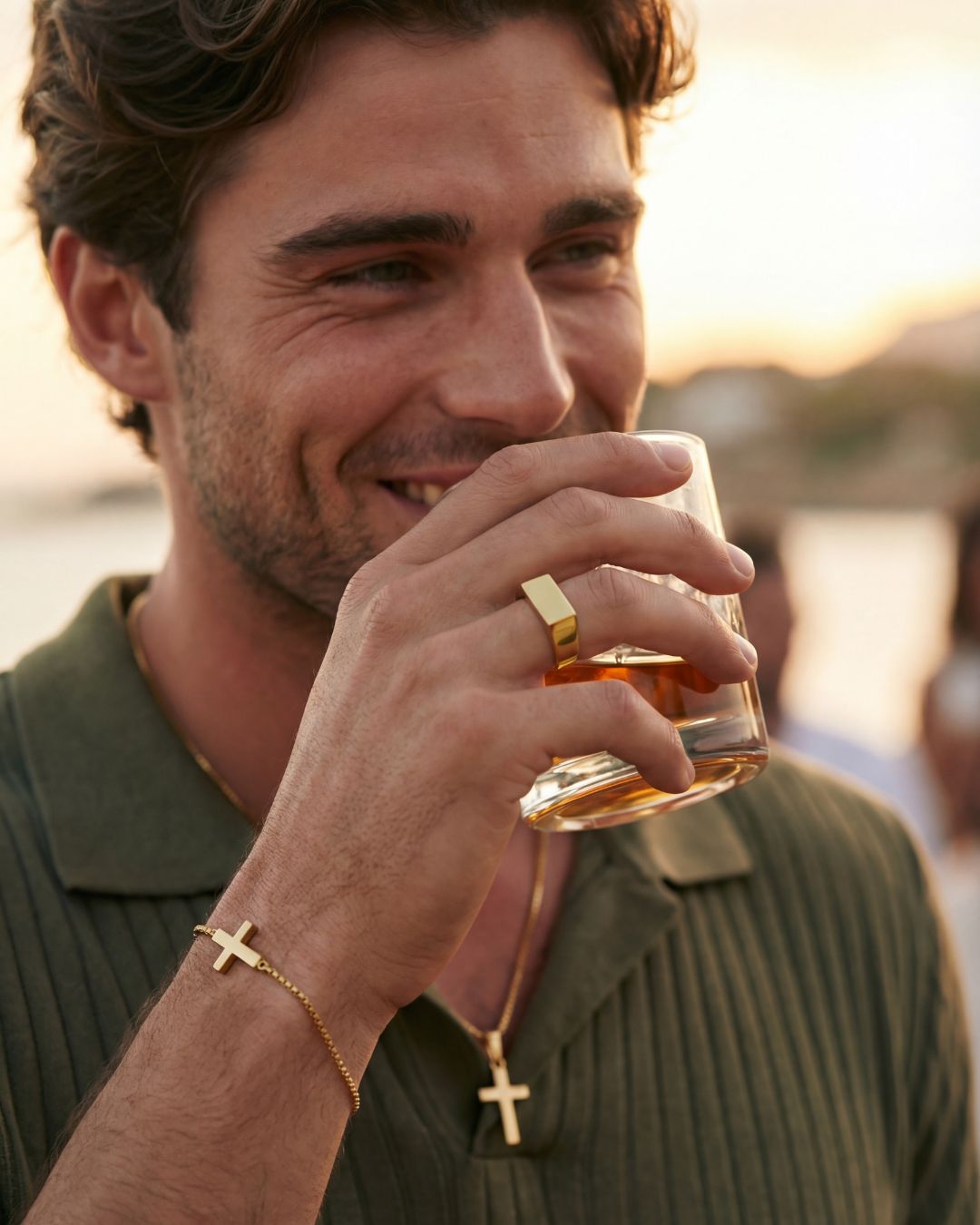 Minimal Cross Bracelet | Gold 4