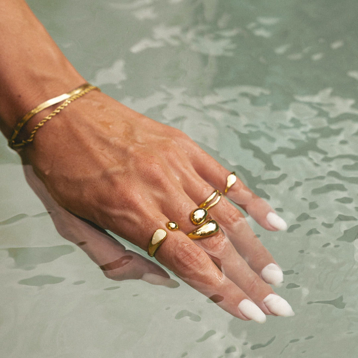 Double Twist Ring 16