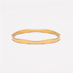 Wavy Bangle 4