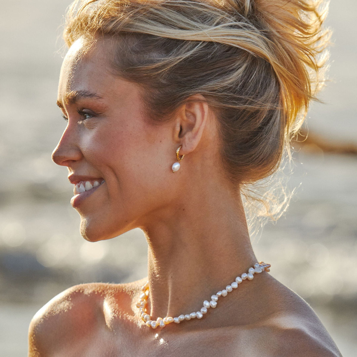 Hammered Pearl Hoop Earrings 16