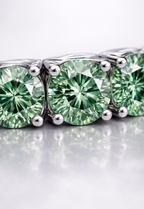 Verdant Éclat Bracelet | Green Moissanite 7