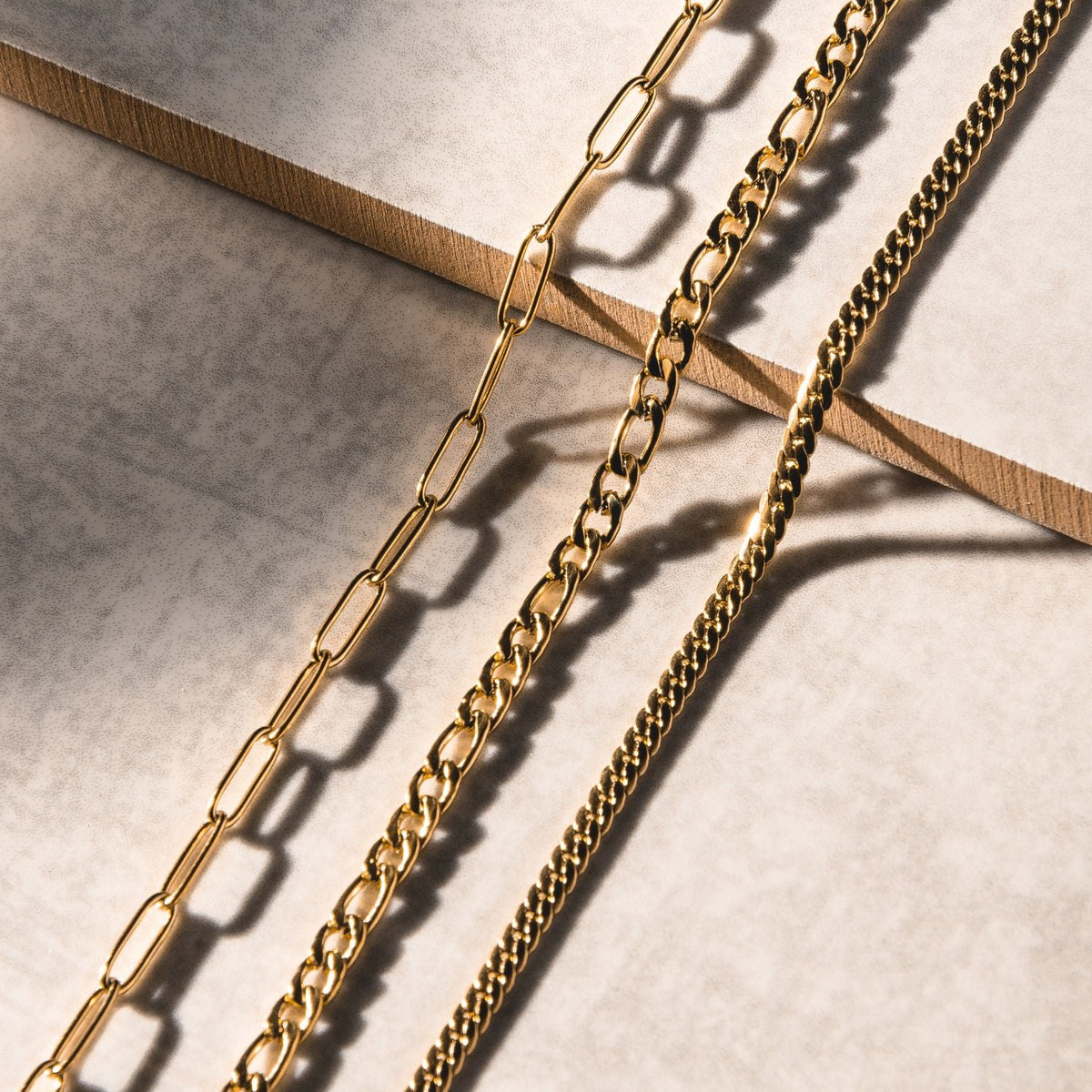 Classy Chain 4