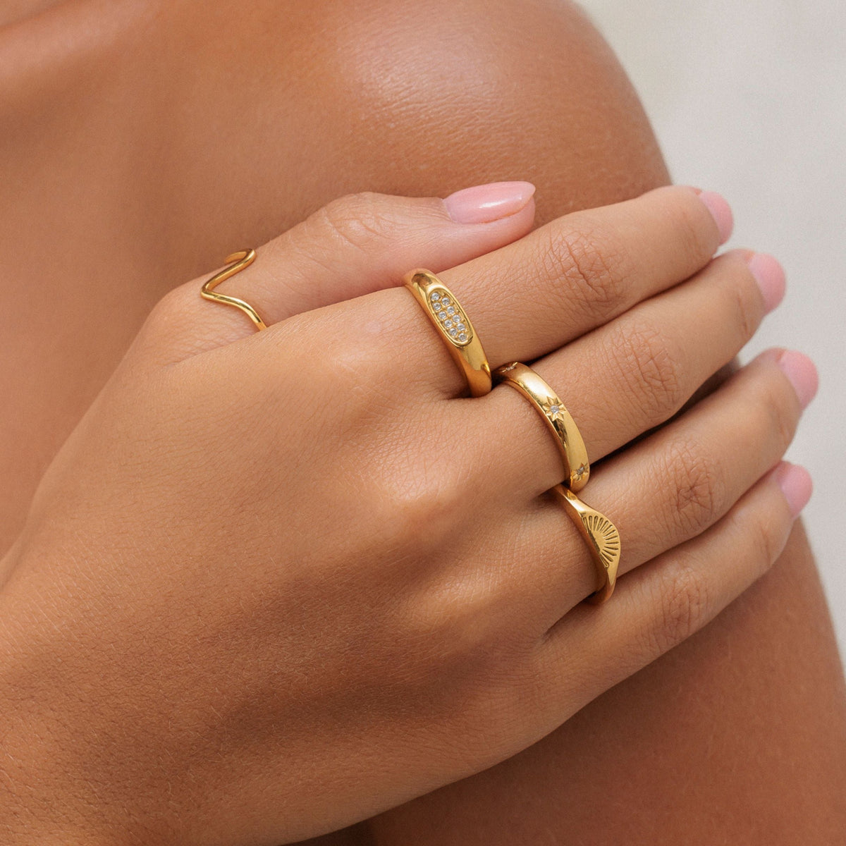 Sparkling Band Ring 2