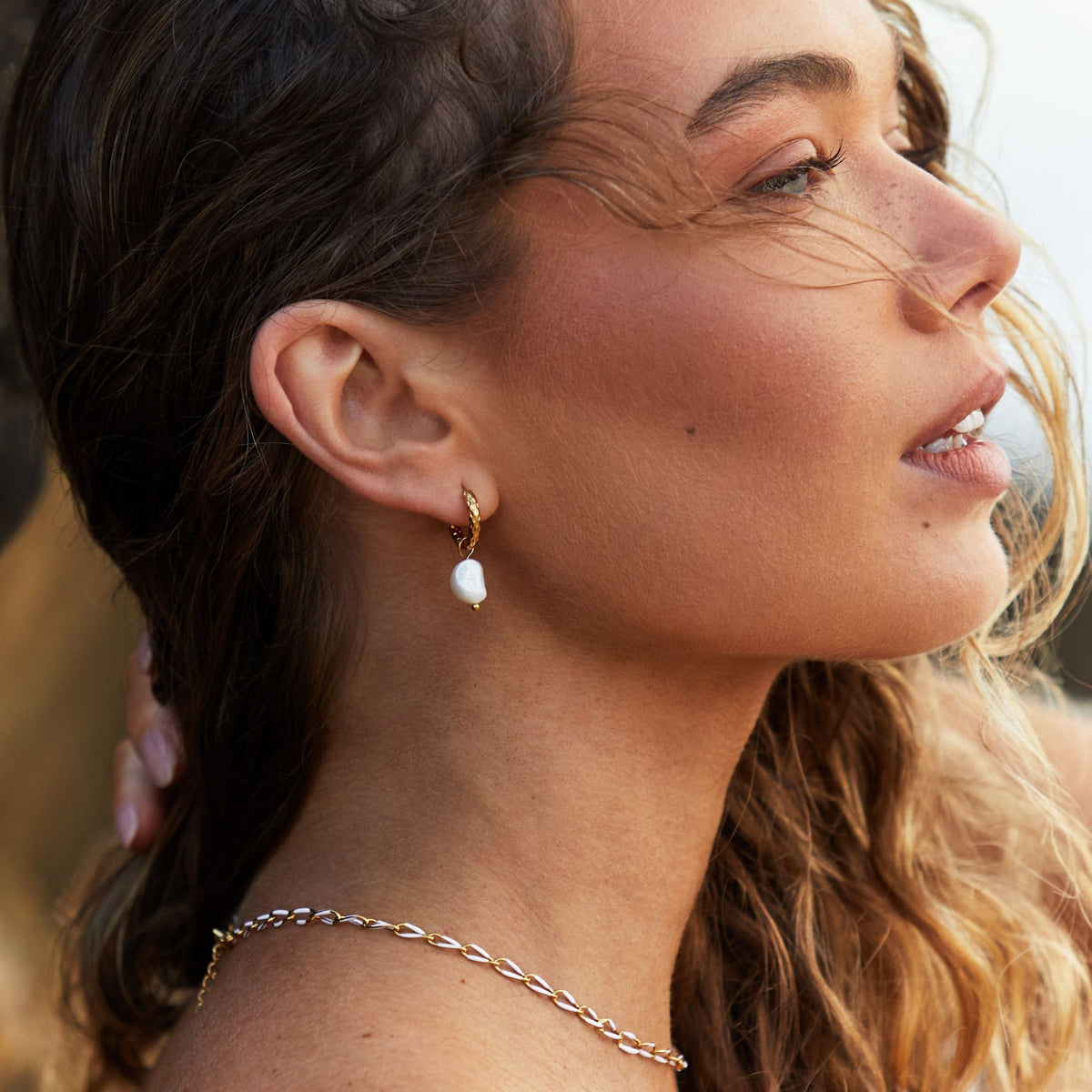 Hammered Pearl Hoop Earrings 17