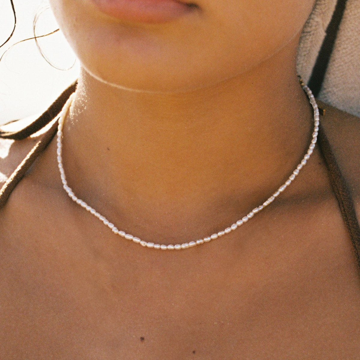 Tiny Pearls Choker 1